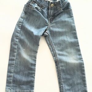 Levi Slim Straight 514